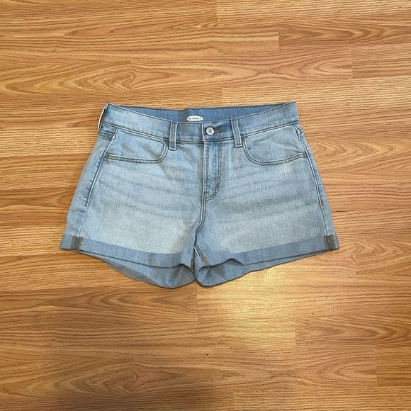 Old Navy Pants - Old NAVY DENIM SHORTS SIZE 4